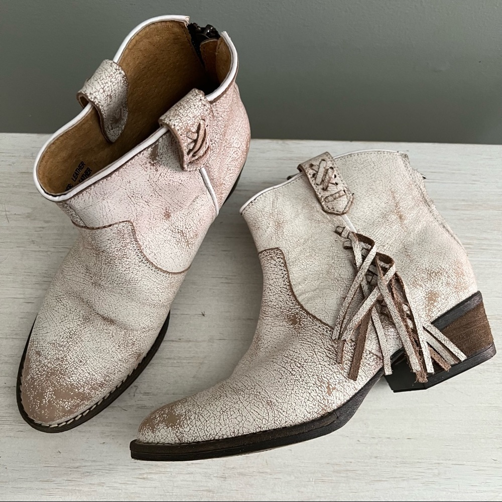 Very Volatile Cream Western Ankle Boots